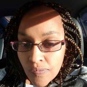 Meet your Posher, Candace